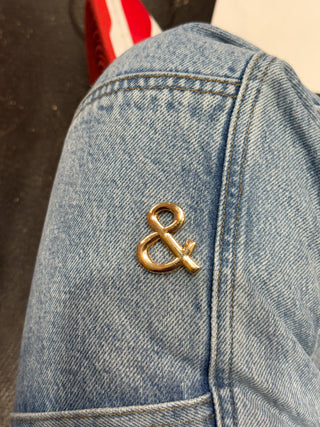 GOLD (&) SIGN